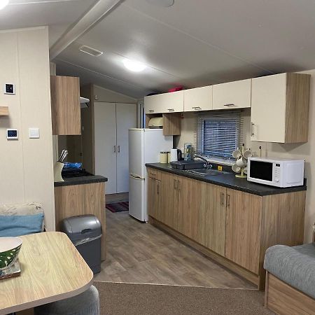 Willow Lodge Crowle  外观 照片
