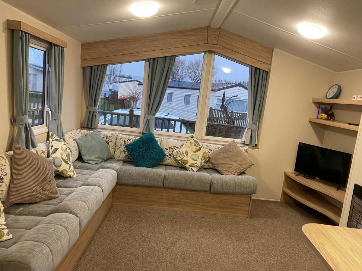 Willow Lodge Crowle  外观 照片